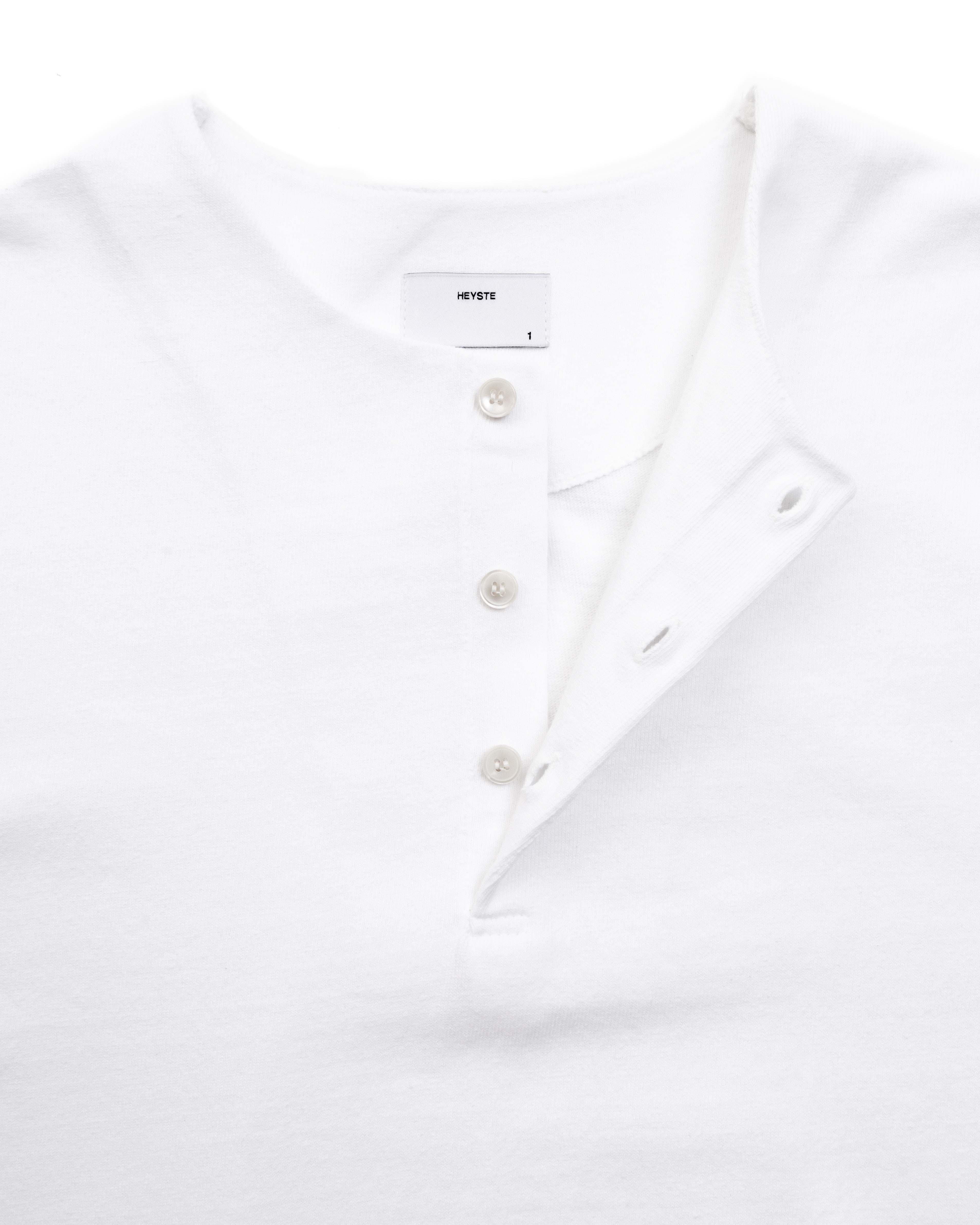Seamless Cotton Henley Shirt / white